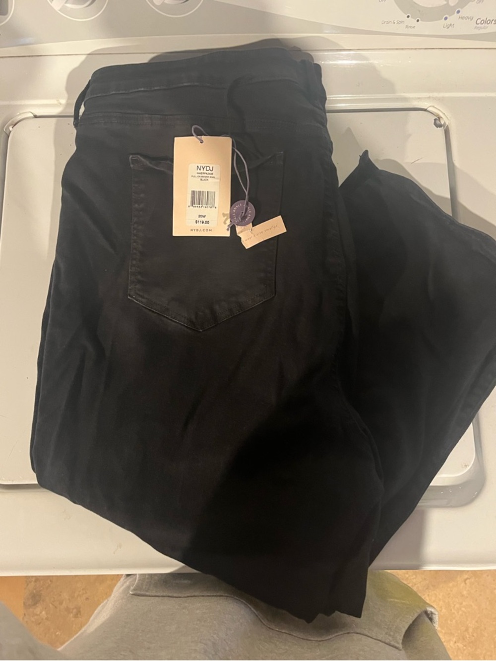 NYDJ Black Straight-Leg split hem Capris